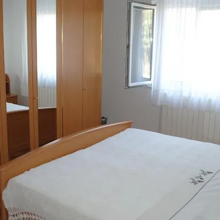 Διαμέρισμα Kapetan Τρογκίρ