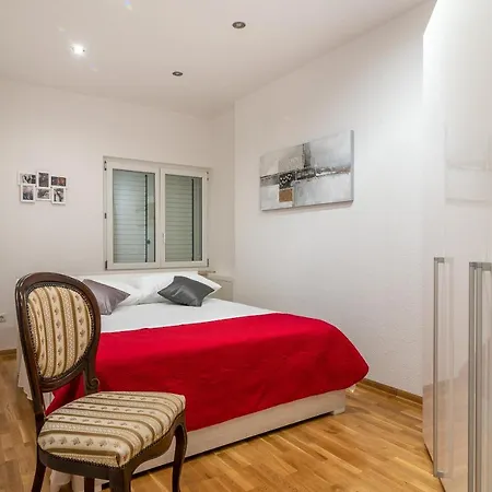 Kapetan شقة تروغير